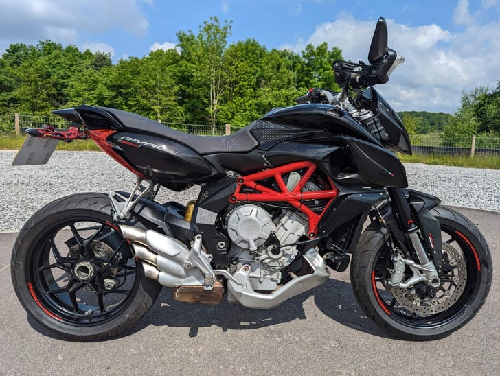 Mv Agusta RIVALE 800