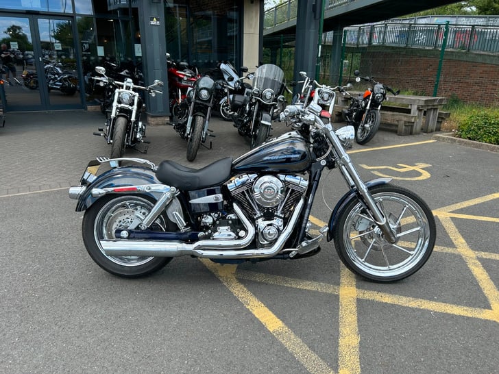 Harley-Davidson CVO FXDSE2 SCREAMIN EAGLE DYNA
