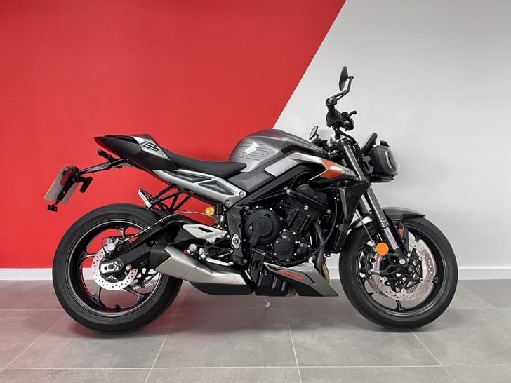 Triumph STREET TRIPLE RS