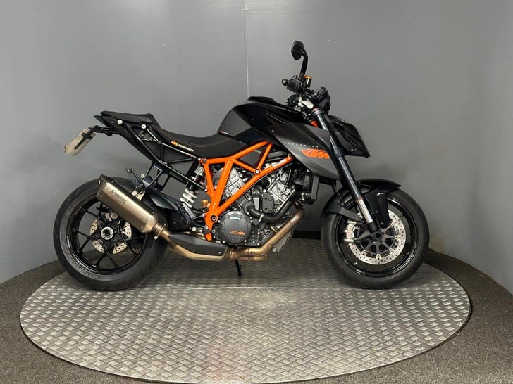KTM 1290 SUPER DUKE R