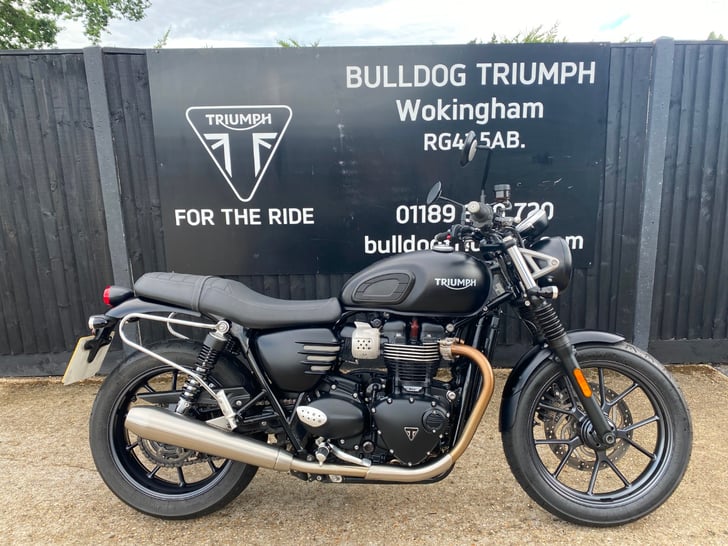 Triumph STREET TWIN