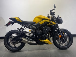 Used Triumph STREET TRIPLE 765 RS STREET TRIPLE 765 RS for sale in Newcastle | Image 2