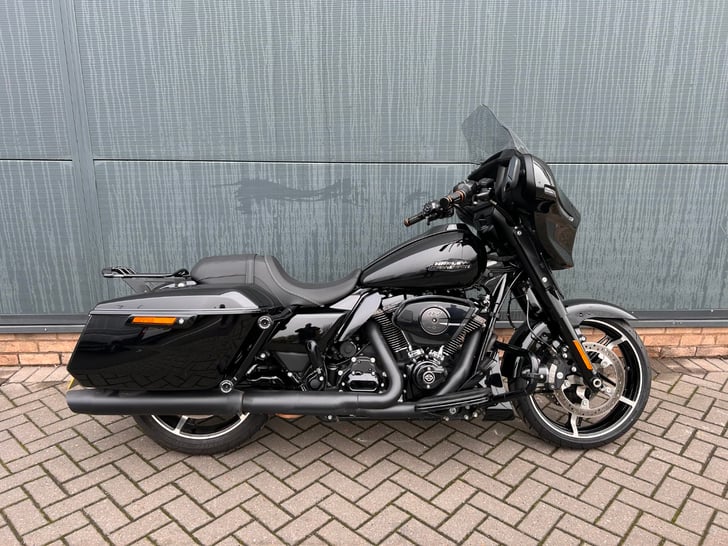 Harley-Davidson TOURING FLHX STREET GLIDE