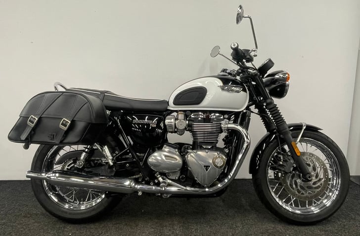Triumph BONNEVILLE T120