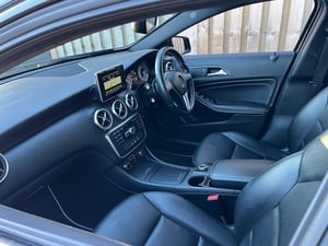 Used Mercedes-Benz A CLASS A CLASS 1.5 A180 CDI SPORT EDITION 7G-DCT EURO 5 (S/S) 5DR for sale in Chesterfield | Image 2