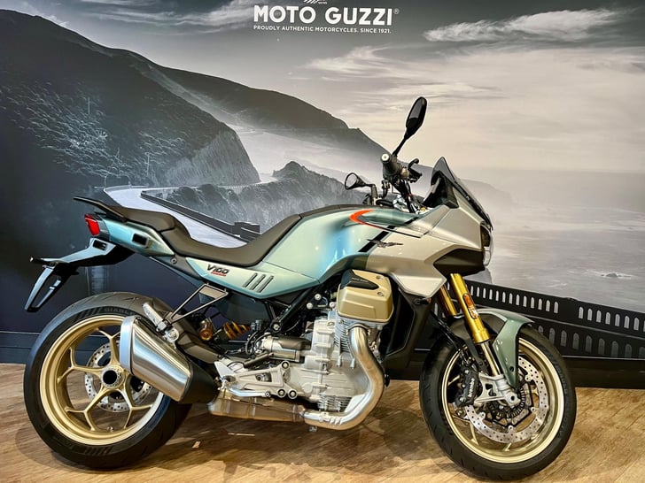 Moto Guzzi V100 MANDELLO 1042 S
