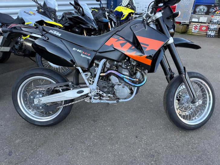 KTM 640 DUKE