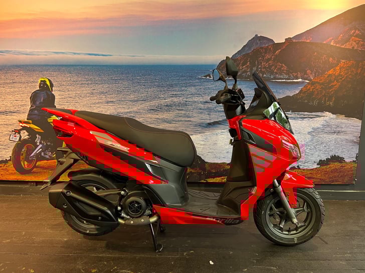 Aprilia SXR 50 50 SPORT URBAN SCOOTER CVT EURO 5