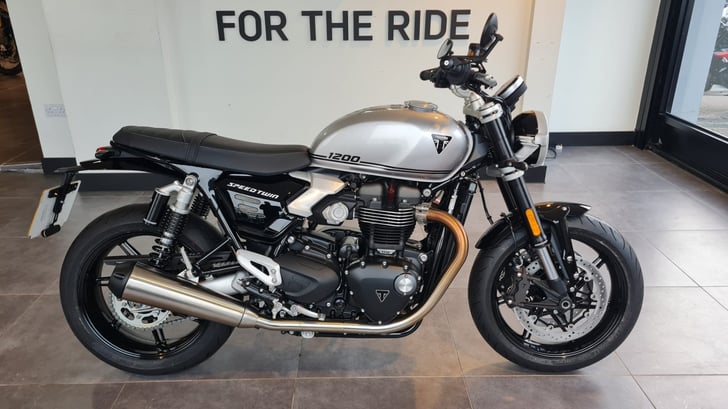 Triumph SPEED TWIN 1200
