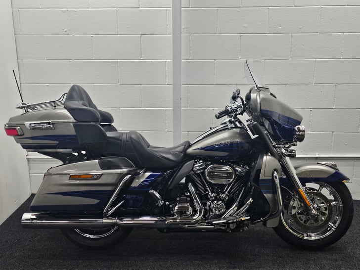 Harley-Davidson CVO FLHTKSE ELECTRA GLIDE ULTRA LIMITED