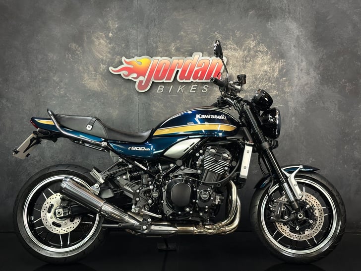 Kawasaki Z900 RS MODERN CLASSIC