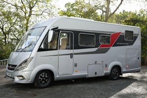 Used Burstner ELEGANCE ELEGANCE for sale in Wythall | Image 3