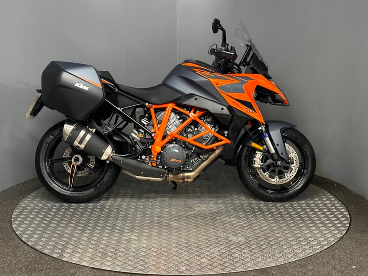 KTM 1290 SUPER DUKE GT