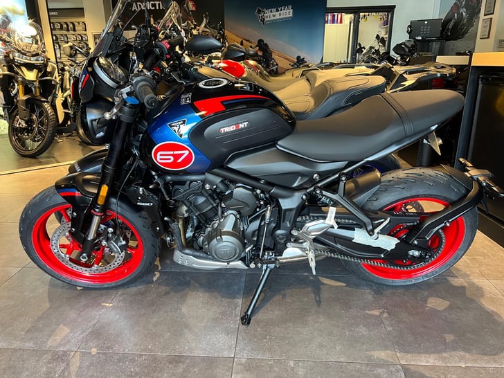 Triumph TRIDENT 660 TRIPLE TRIBUTE EDITION