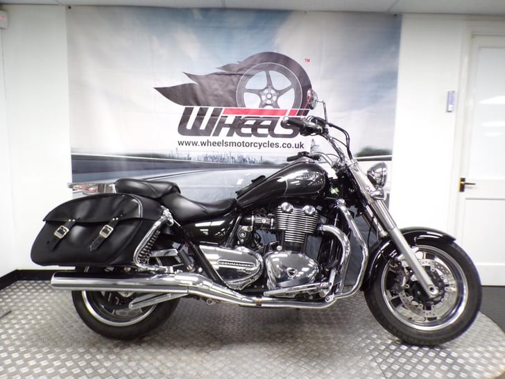 Triumph THUNDERBIRD 