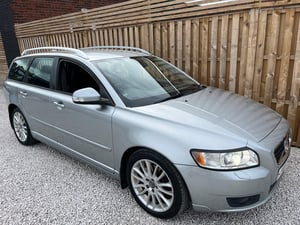Used Volvo V50 V50 2.0 D3 SE LUX EURO 5 5DR for sale in Chesterfield | Image 3
