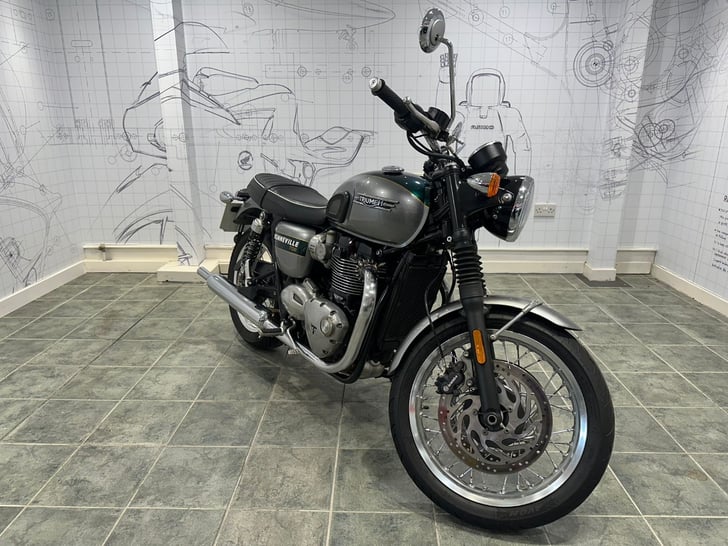 Triumph BONNEVILLE T120