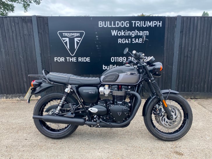 Triumph BONNEVILLE T120 BLACK