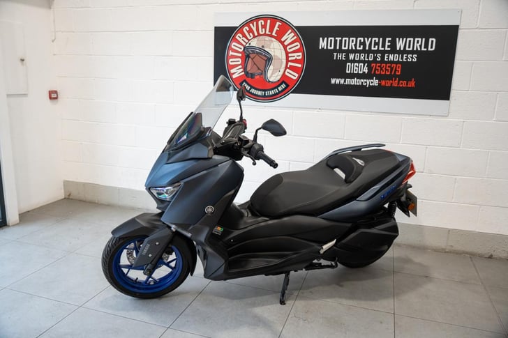 Yamaha X-MAX 300 (CZD 300-A) 