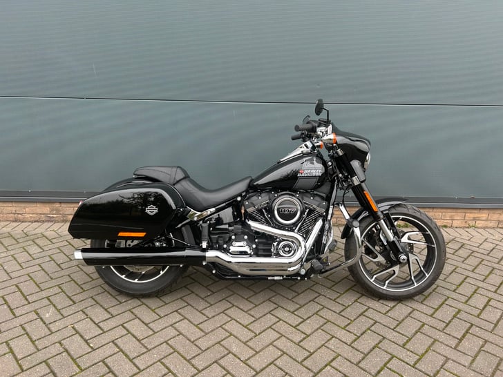 Harley-Davidson SOFTAIL FLSB SPORT GILDE