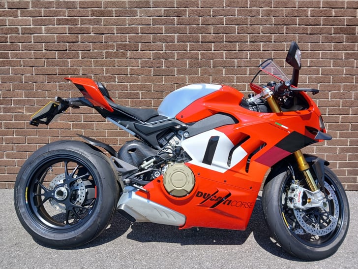 Ducati PANIGALE V4 R