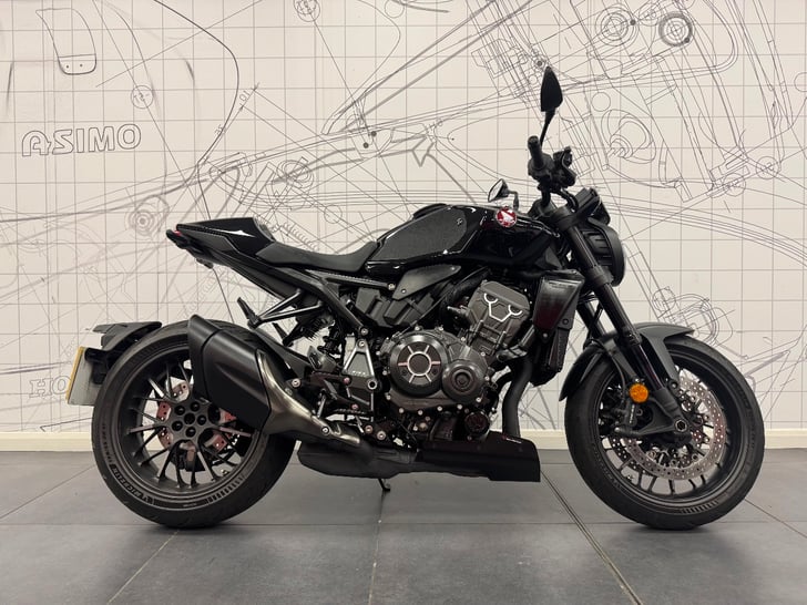 Honda CB1000R BLACK EDITION