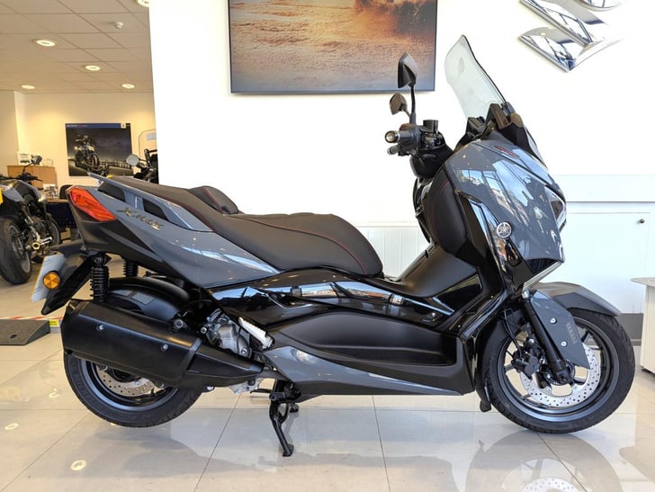 Yamaha XMAX 300 TECH MAX
