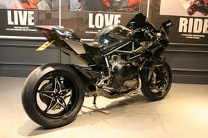 Used Kawasaki NINJA H2 NINJA H2 1000 for sale in Watford | Image 2