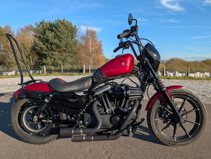Harley-Davidson SPORTSTER XL883N IRON