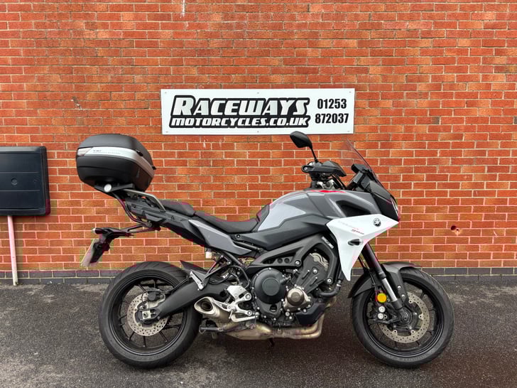 Yamaha TRACER 900