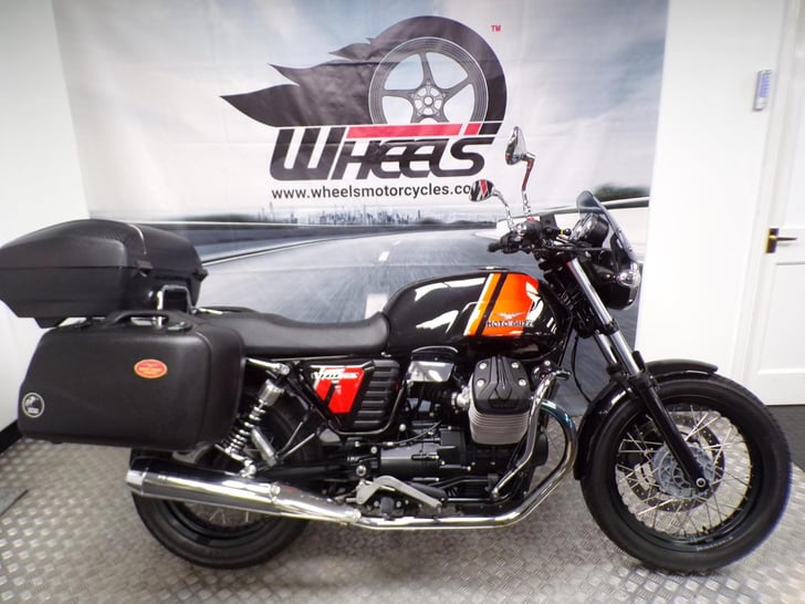 Moto Guzzi V7 II SPECIAL ABS 