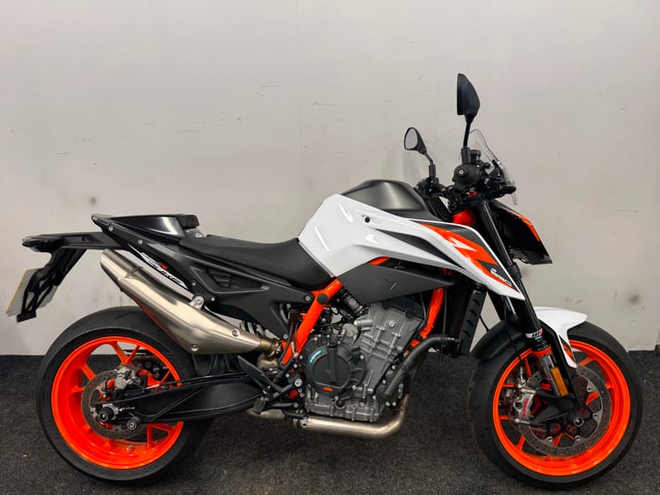 KTM 890 DUKE R