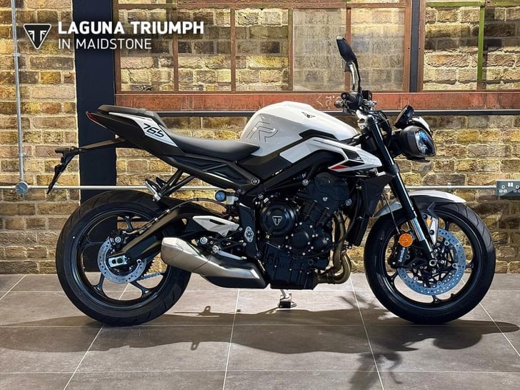 Triumph STREET TRIPLE 765 R