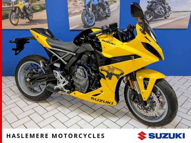 Suzuki GSX-8R 800 KIIRO