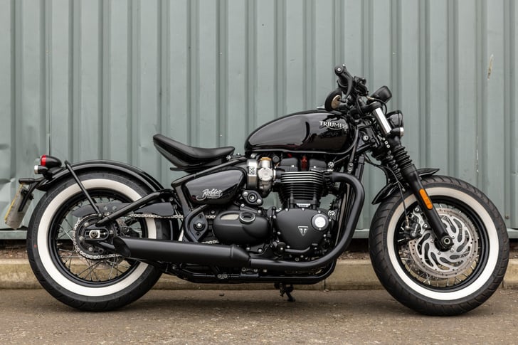 TRIUMPH BONNEVILLE BOBBER