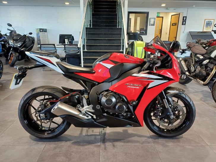 Honda CBR1000RR FIREBLADE