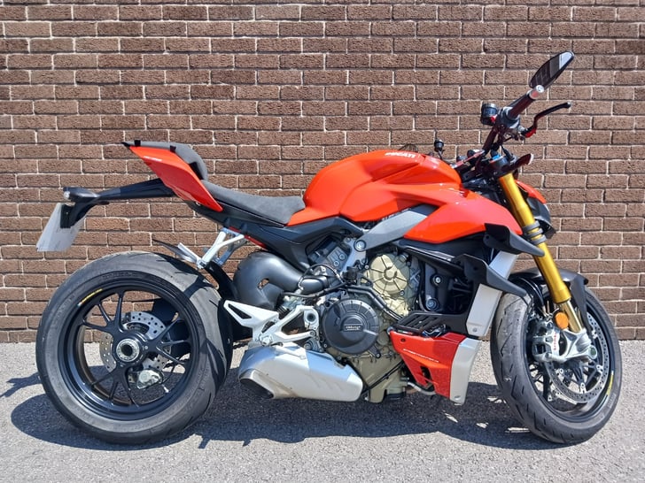 Ducati STREETFIGHTER V4 S