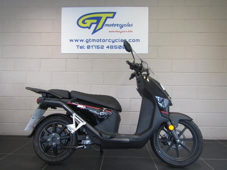 Super Soco CPX DUAL BATTERY 
