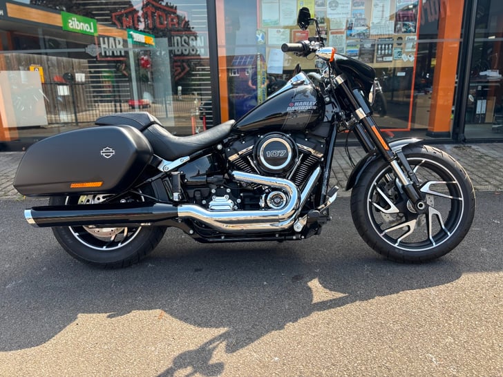 Harley-Davidson SOFTAIL FLSB SPORT GLIDE