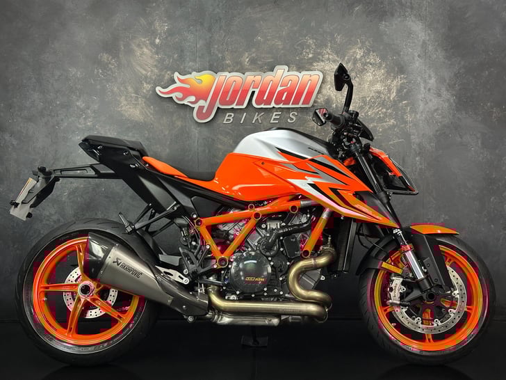 KTM 1290 SUPER DUKE R