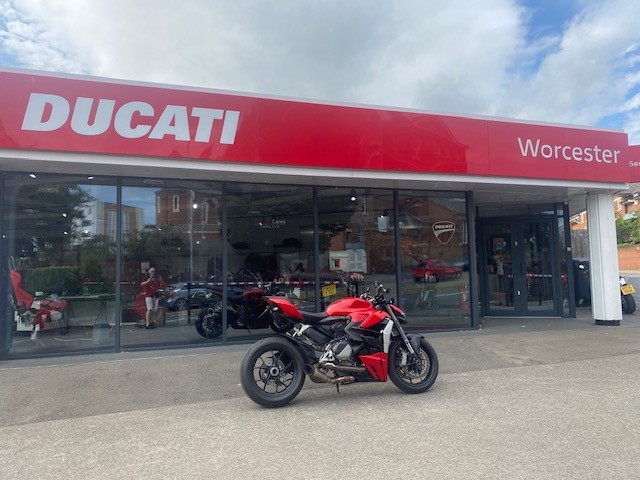 Used Ducati STREETFIGHTER V2 STREETFIGHTER V2 for sale in Worcester