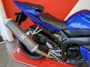 Used Yamaha YZF-R1 YZF-R1 for sale in Newcastle-under-Lyme | Image 2