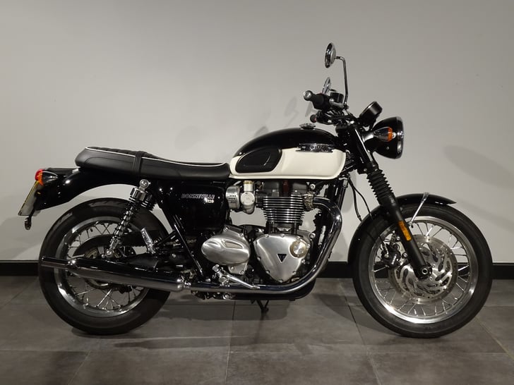 Triumph BONNEVILLE T120