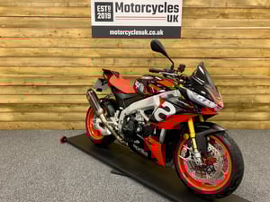Used Aprilia TUONO V4 1100 FACTORY TUONO V4 1100 FACTORY for sale in Swindon | Image 2