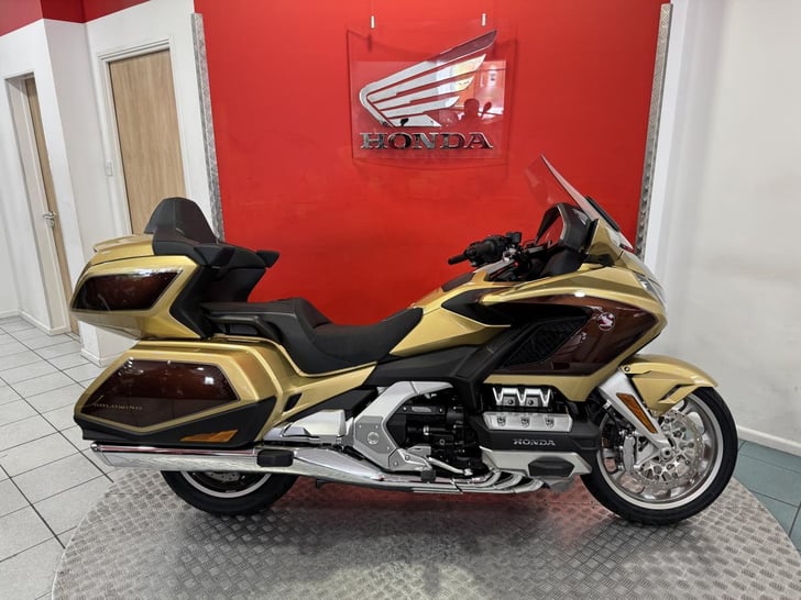 Honda GL1800 GOLD WING TOUR DCT 50TH ANNIVERSARY 