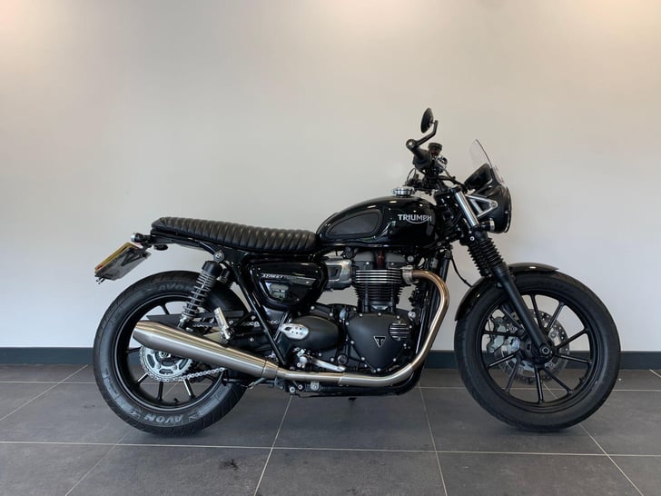 Triumph STREET TWIN 900