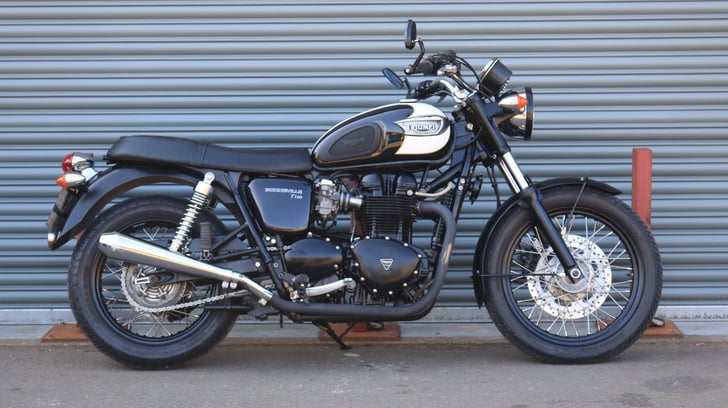 Triumph BONNEVILLE T100