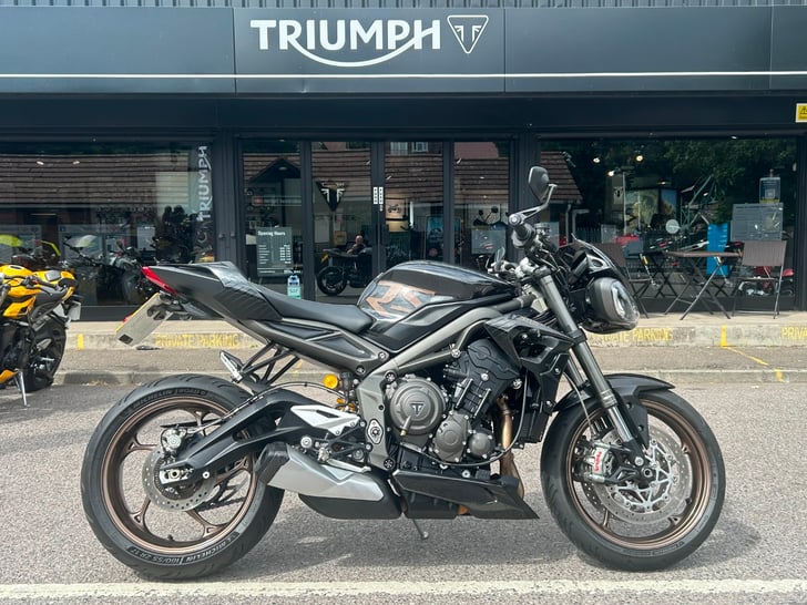Triumph STREET TRIPLE RS