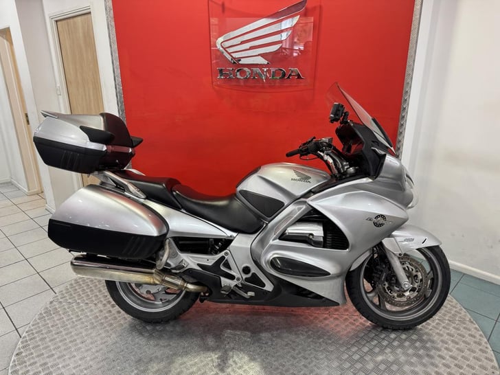 Honda ST1300 PAN EUROPEAN