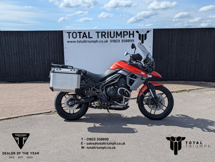 TRIUMPH TIGER 800 XRT